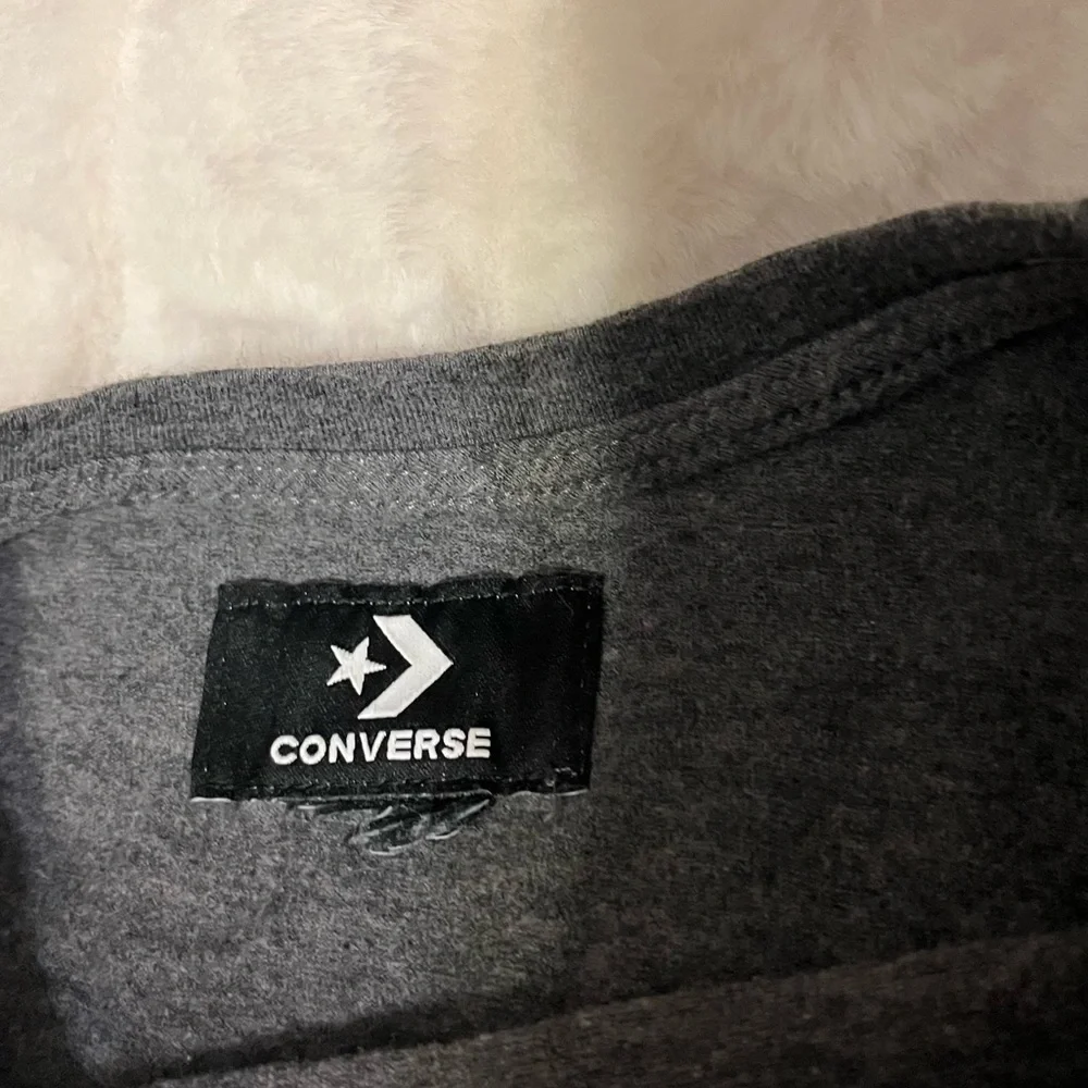 Converse Girl’s Size 16 Grey Pink Blue Logo Brand Casual Cropped Tee